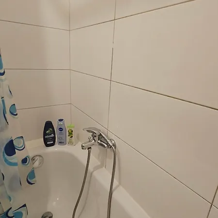 Apartment Everyday - Calling *
